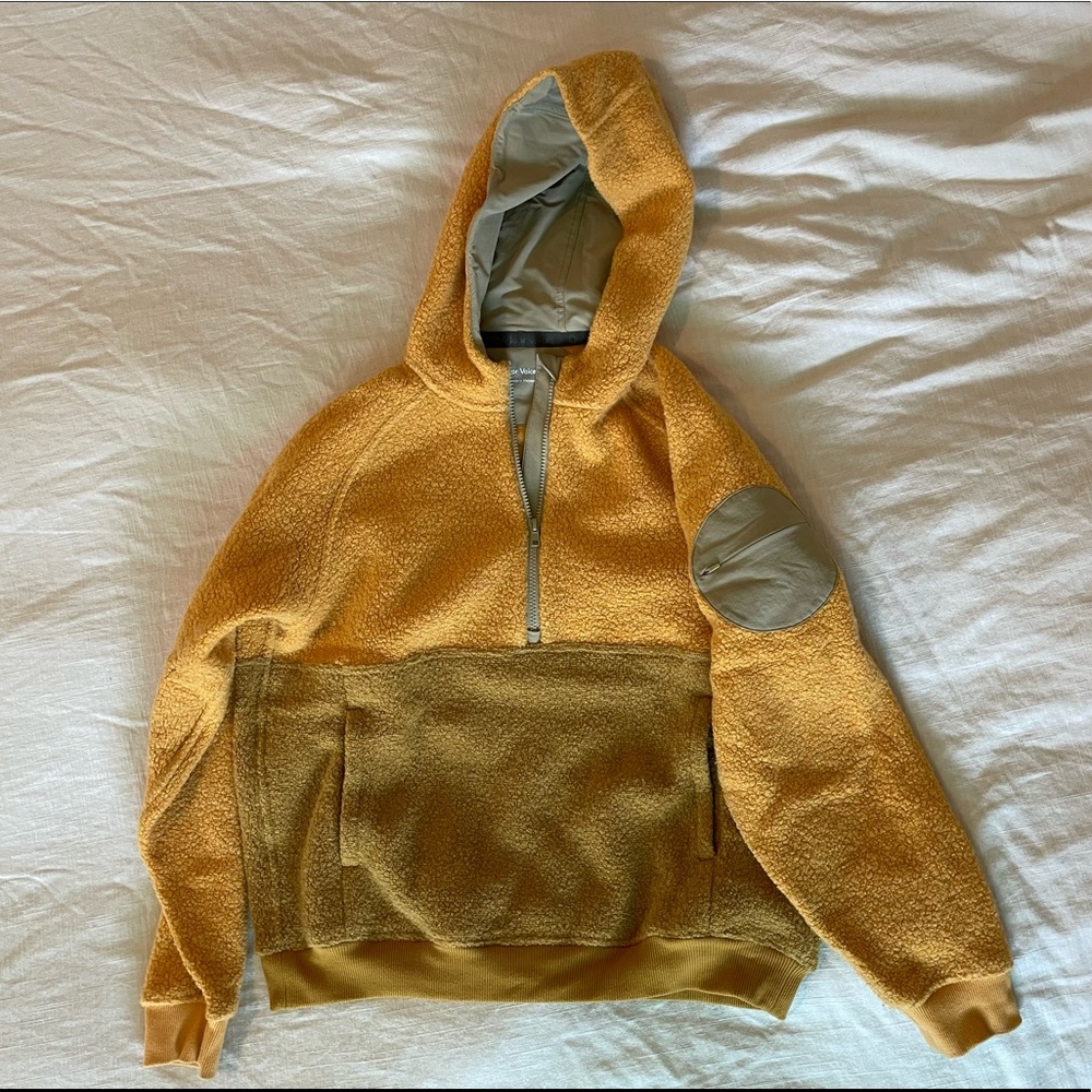 OUTDOOR VOICES MEGA FLEECE